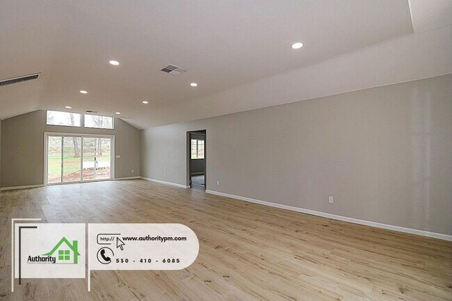 Building Photo - 27562 Cam Real