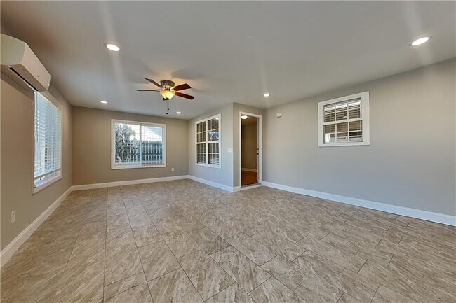 Building Photo - 3205 Wellbrook Dr