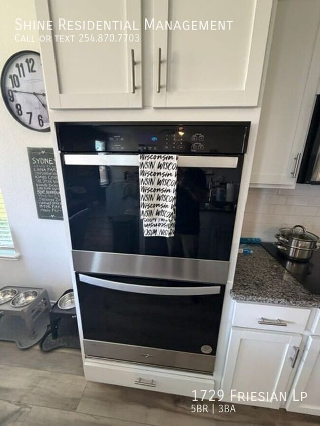 Building Photo - 1729 Friesian Lp