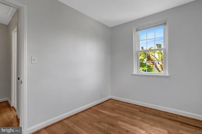 Building Photo - 3204 S Stafford St