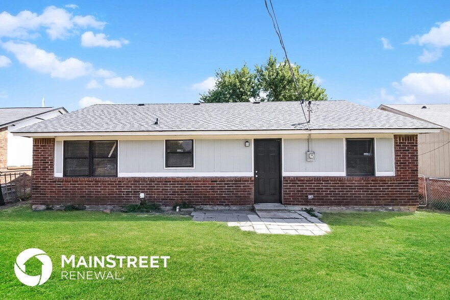 Building Photo - 317 NW 118th St