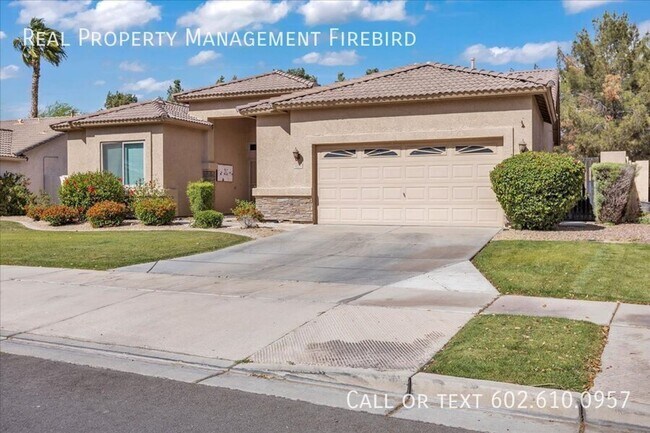 Building Photo - 4921 S Vista Pl