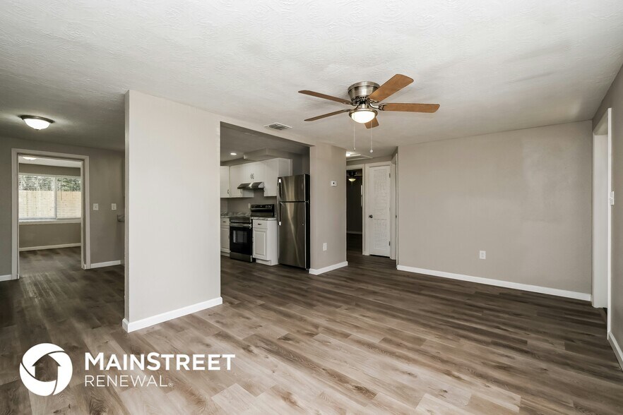 Building Photo - 7323 Cypress Dr