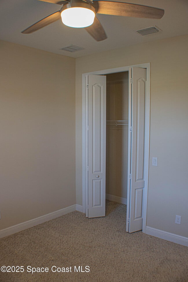 Building Photo - 7518 Bluemink Ln