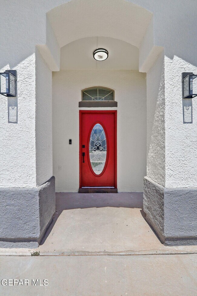 Building Photo - 3121 Tierra Paola Ln