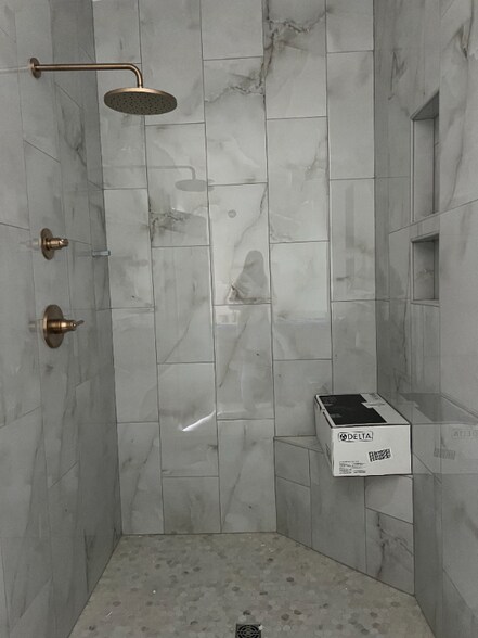 Building Photo - 600 Southgate Ave