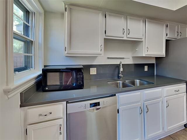 Building Photo - 6442 Bordeaux Ave