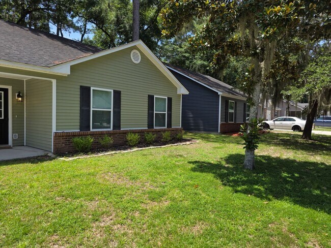 Building Photo - 16 Brindlewood Dr