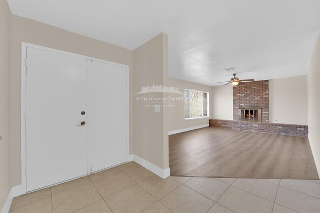 Building Photo - 6762 Carrera Dr