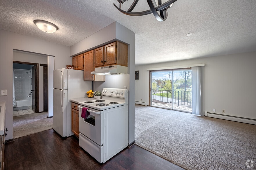 1BR, 1BA - 750SF - Kitchen/Living Room - Northumberland Apartments