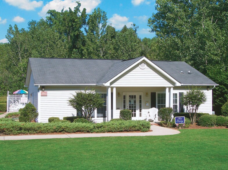 Riverfront Apartment Homes 3012 Riverchase Dr Mount Holly NC 28120