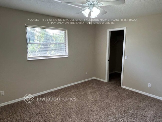 Building Photo - 22440 Tennyson Ave