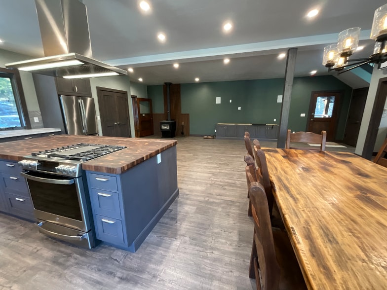 Building Photo - 245 Twin Bridges Rd