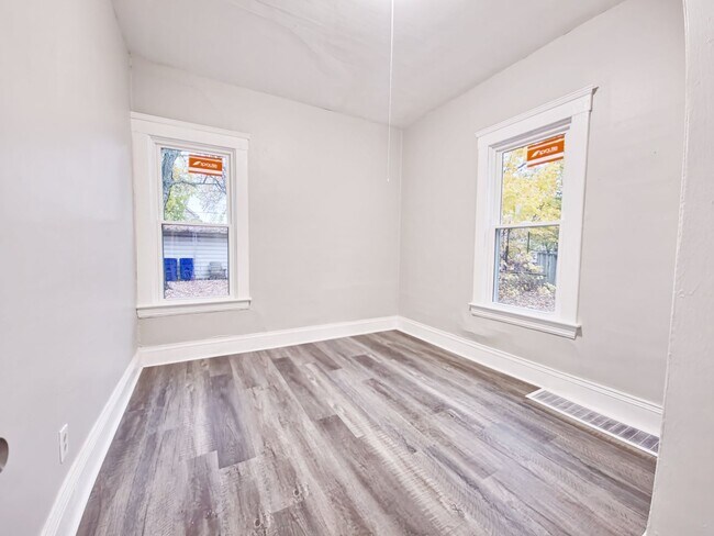 Building Photo - 4321 Storer Ave
