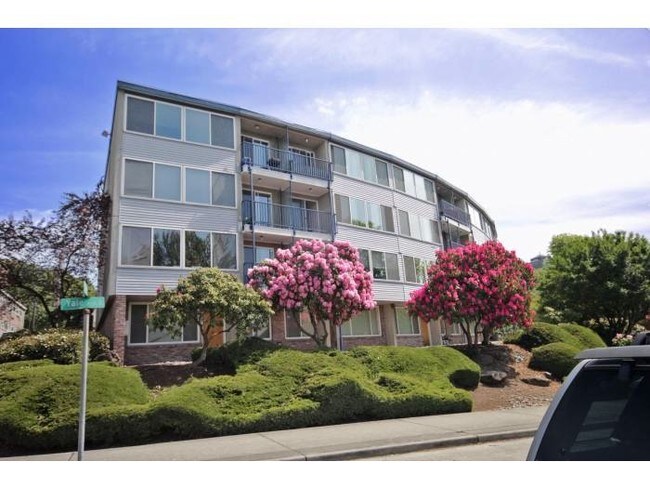 Primary Photo - Villa Capri at Eastlake, Seattle