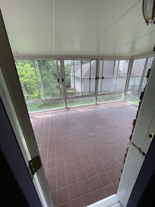 Building Photo - 9836 Bob Gray Rd