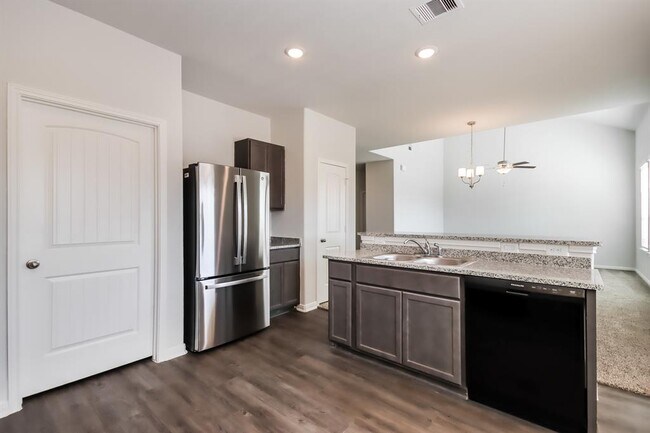Building Photo - 26032 Babe Ruth Dr