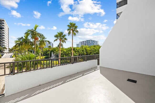 Building Photo - 3420 S Ocean Blvd