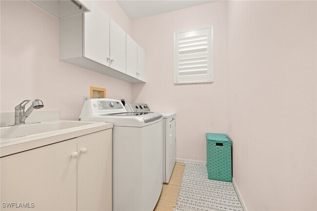 Building Photo - 5794 Elizabeth Ann Way