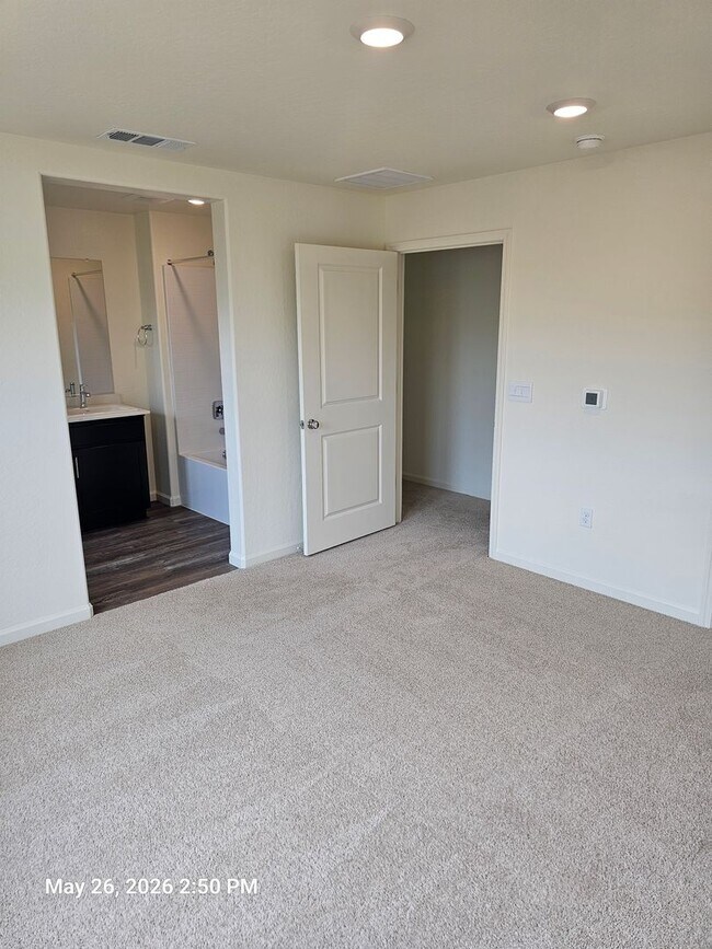 Building Photo - New Construction!