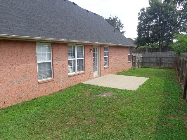 Building Photo - 3009 Rock Springs Rd