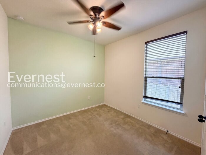 Building Photo - 1705 Garamond Ln