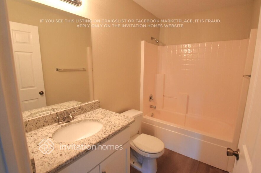Building Photo - 624 Sheridan Woods Dr