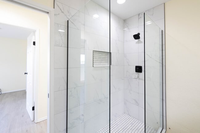 Building Photo - 68-1878-1878 Pau Nani St