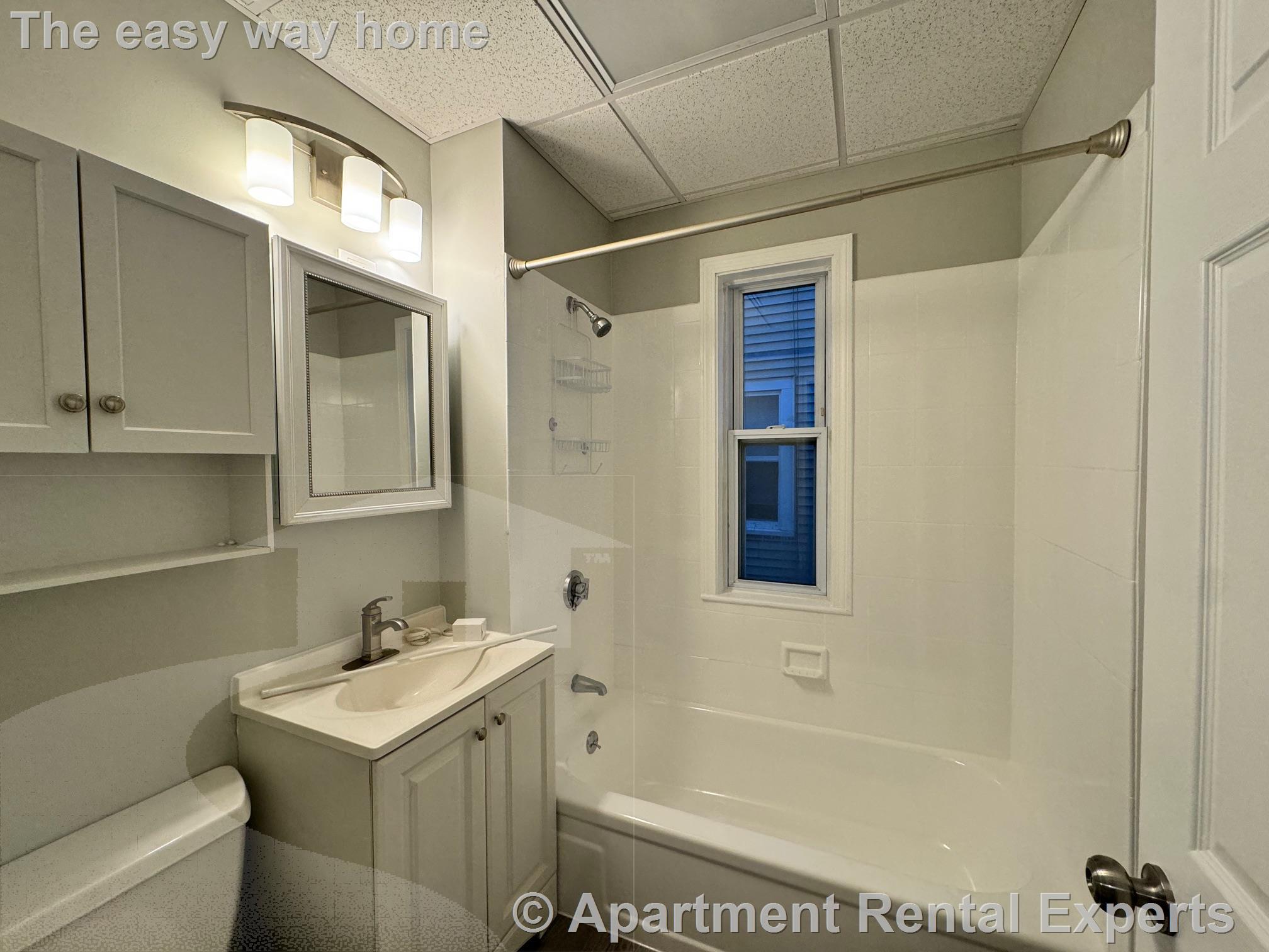 Building Photo - 10 Pearl Street Pl