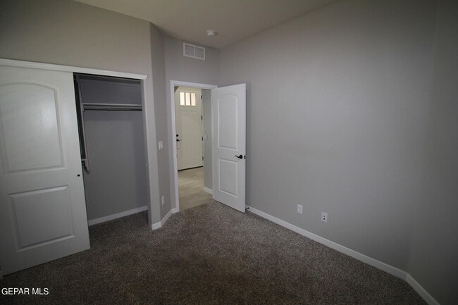 Building Photo - 509 Cedarwood Ave