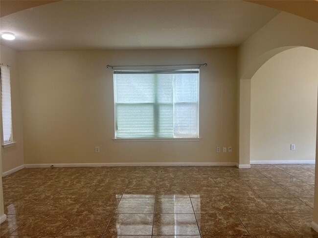 Building Photo - 5431 Tiger Lilly Way