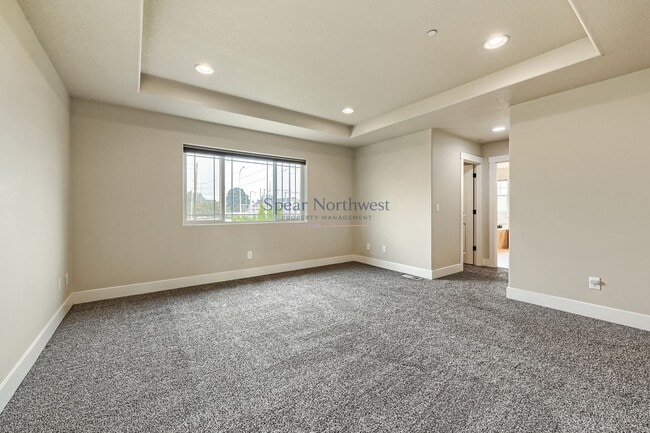 Building Photo - 552 NE 77th Ave