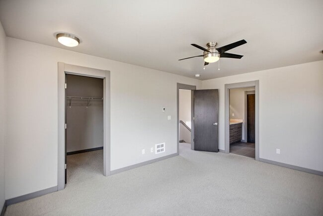 Building Photo - 4726 Delridge Wy SW