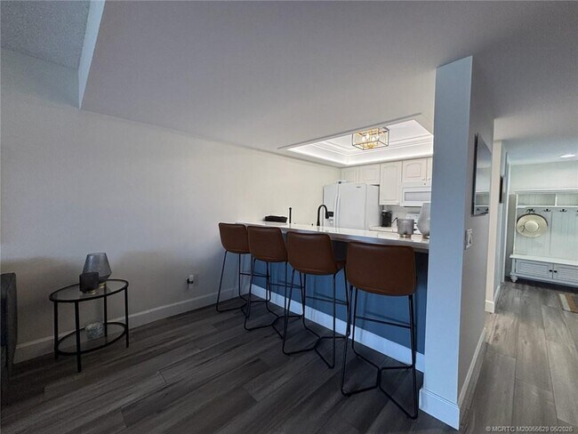 Building Photo - 5601 NE Gulfstream Way