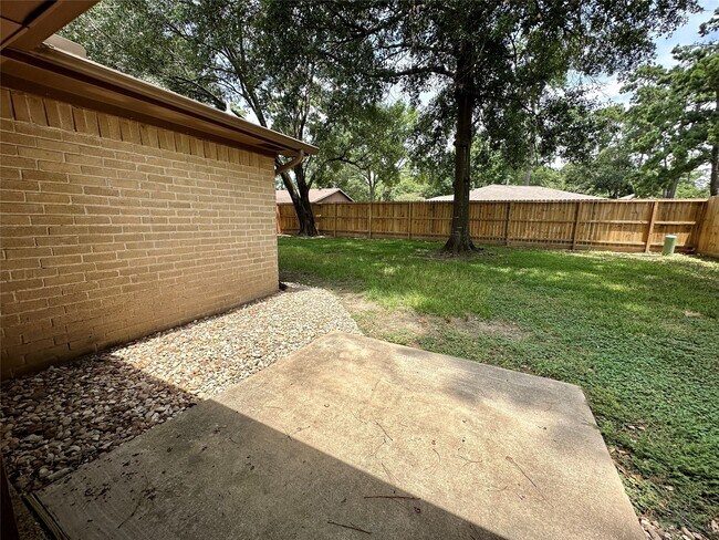 Building Photo - 2111 Rycroft Dr