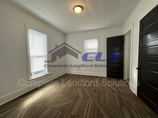 Building Photo - 1453 Walnut St