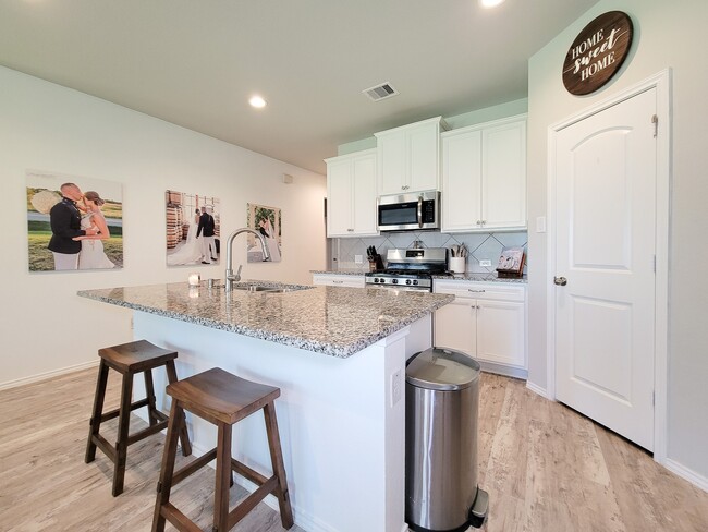 Building Photo - 2326 Strong Horse Dr