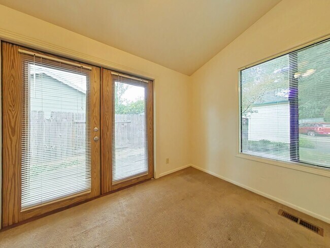 Building Photo - 3 Bedroom House ~ North Corvallis ~ Pet Fr...