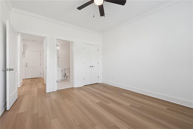 Building Photo - 2049 Chestnut Oak Trl
