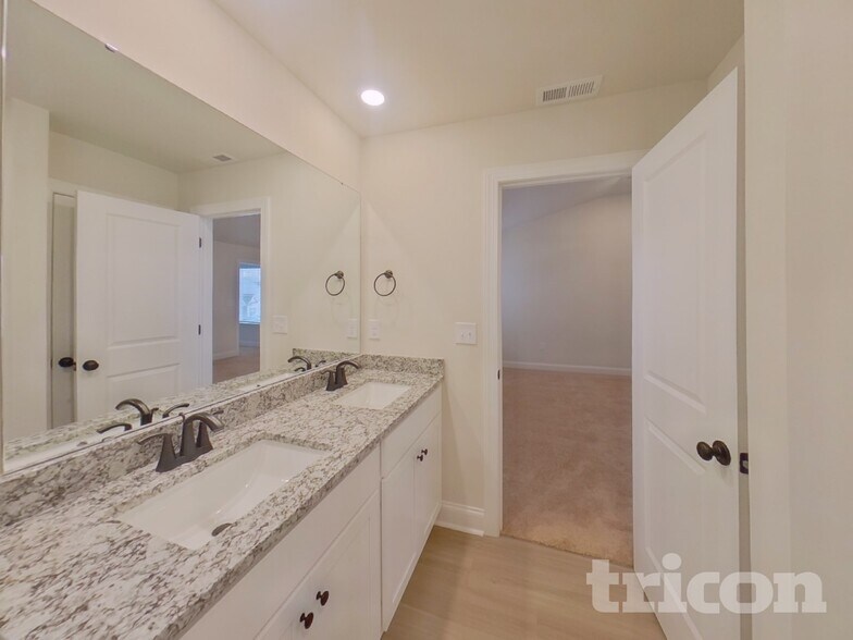 Building Photo - 7109 Jerimoth Dr