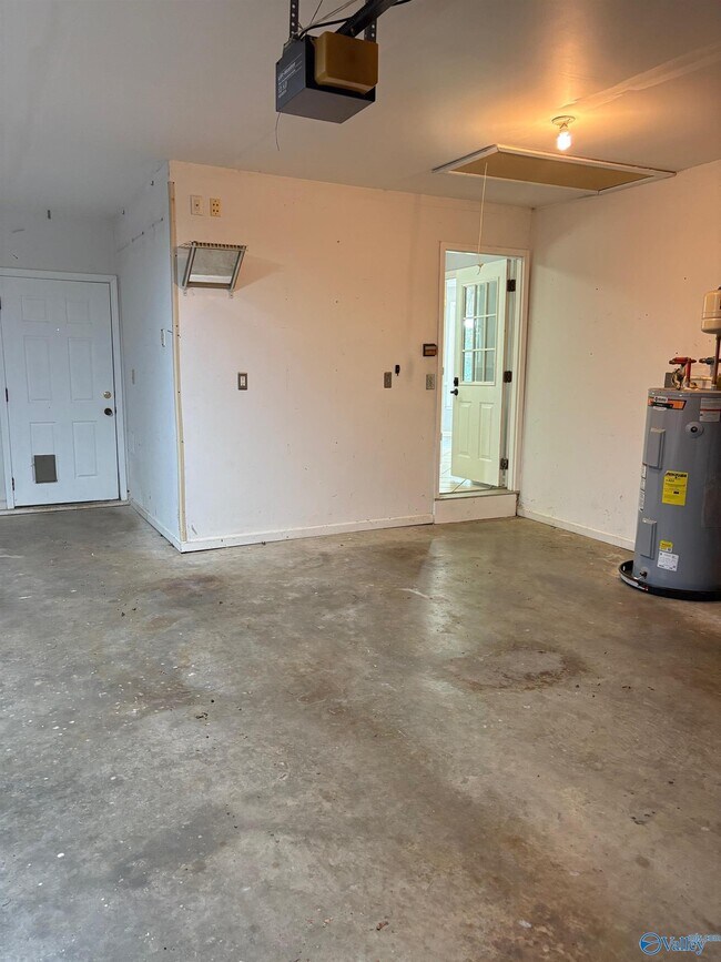 Building Photo - 125 Steele Dr