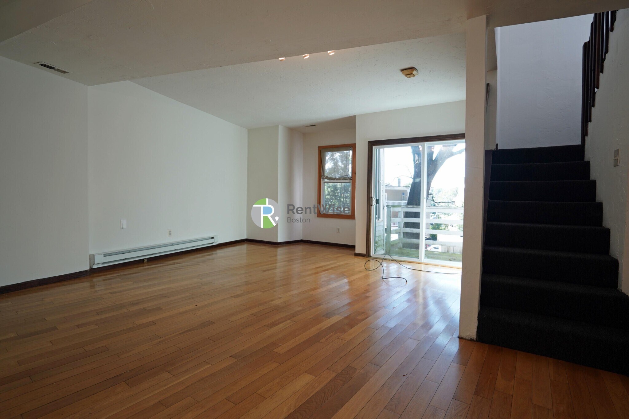 Building Photo - 89 Sheridan St