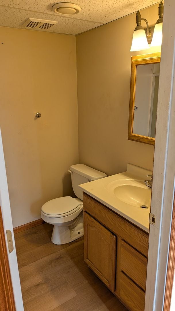Building Photo - Amazing Apple Valley Townhome 4bd 3.5 Bath!!!