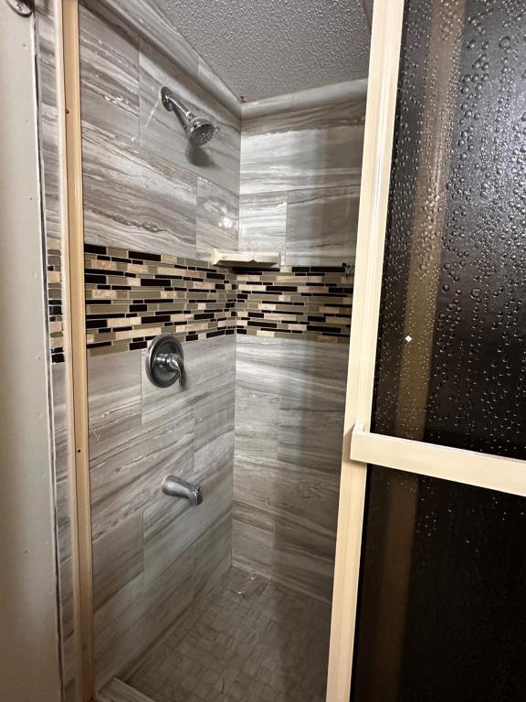 Building Photo - 2709 Xalapa St