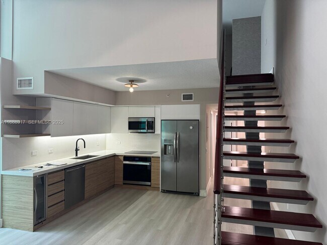 Building Photo - 41 SE 5th St