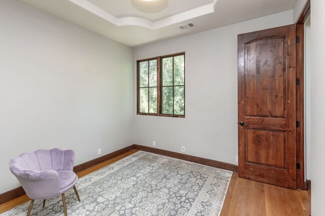 Building Photo - Elegant Mediterranean Home in Prime Menlo ...