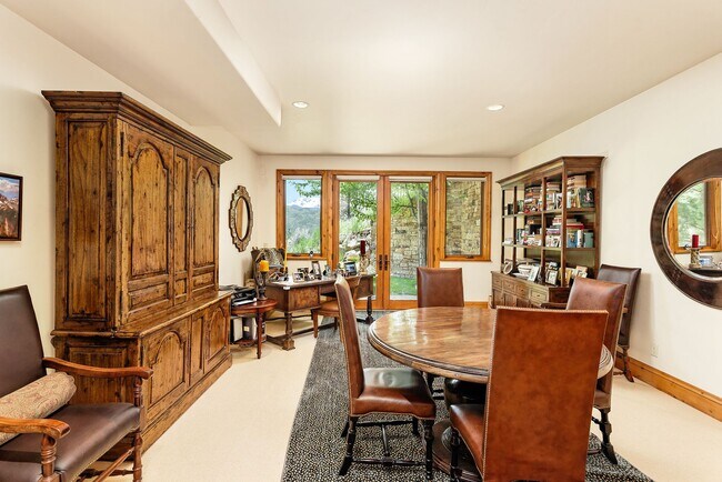 Building Photo - 121 Ridge Rd