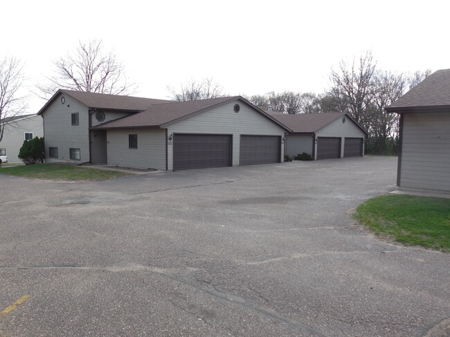 Building Photo - Autumn Ridge Townhomes