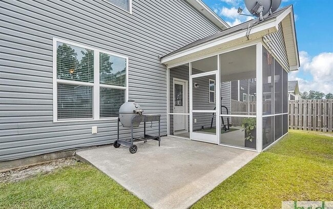 Building Photo - 365 Southwilde Way