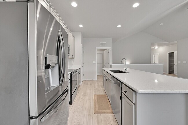 Building Photo - $2,895 - 4 Bed, 3 Bath Home in Colorado Sp...